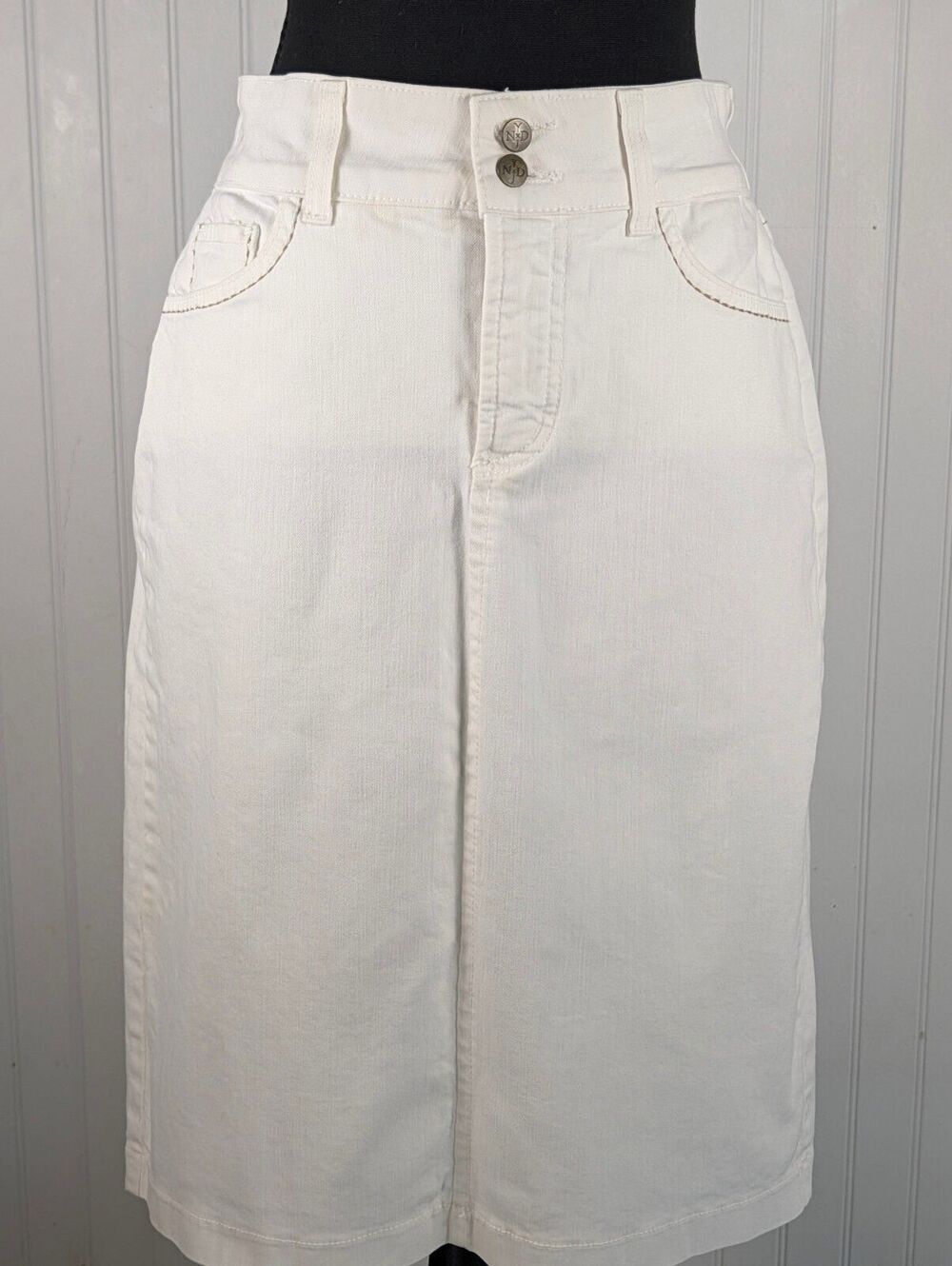 Not Your Daughter's Jeans White Denim Skirt Size 4